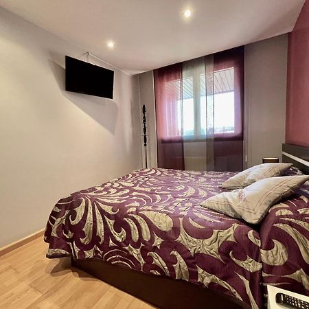 Apartamentos Ciudad Del Calzado أرنيدو المظهر الخارجي الصورة